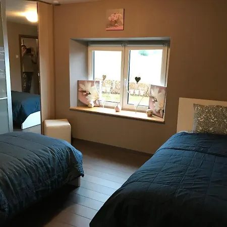 Vue Sur La Vallee .. Ferienhaus